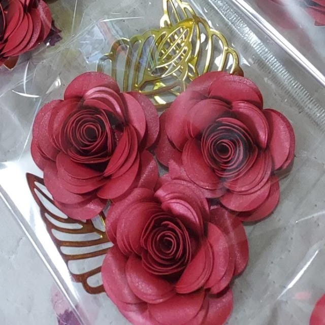 WhatsApp Image 2025-07-23 at 03.19.03 Flor feita em papel 5cm x 5cm - Imagem 1
